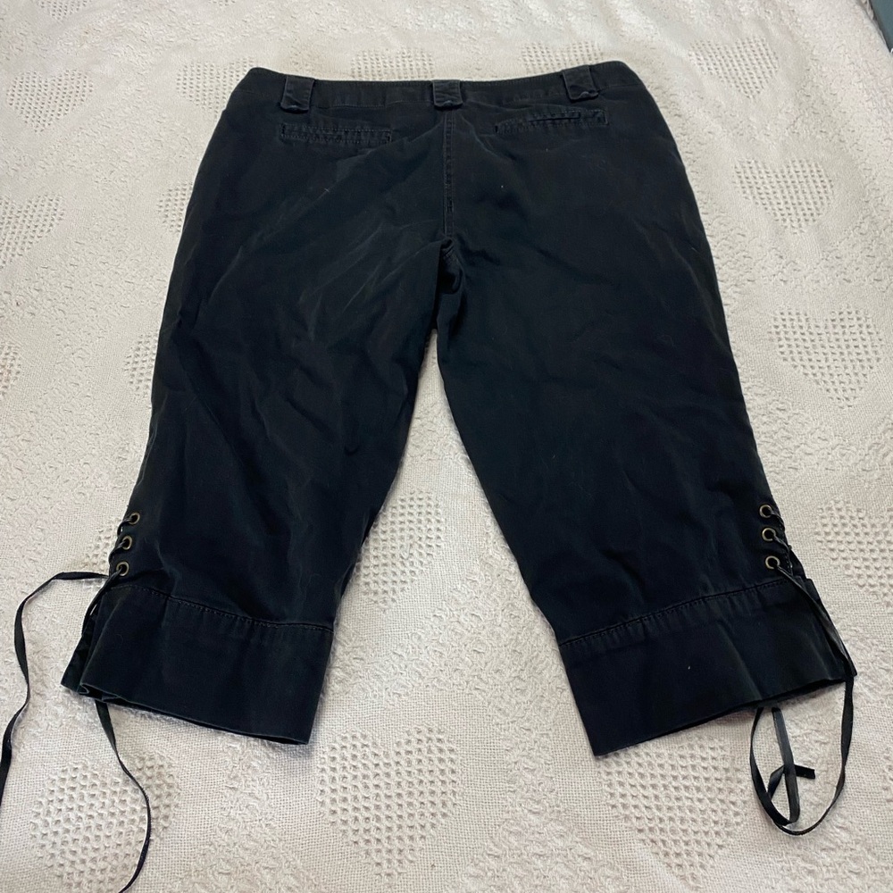 Y2K No Boundaries Capri Pants (9) - Picture 5 of 9